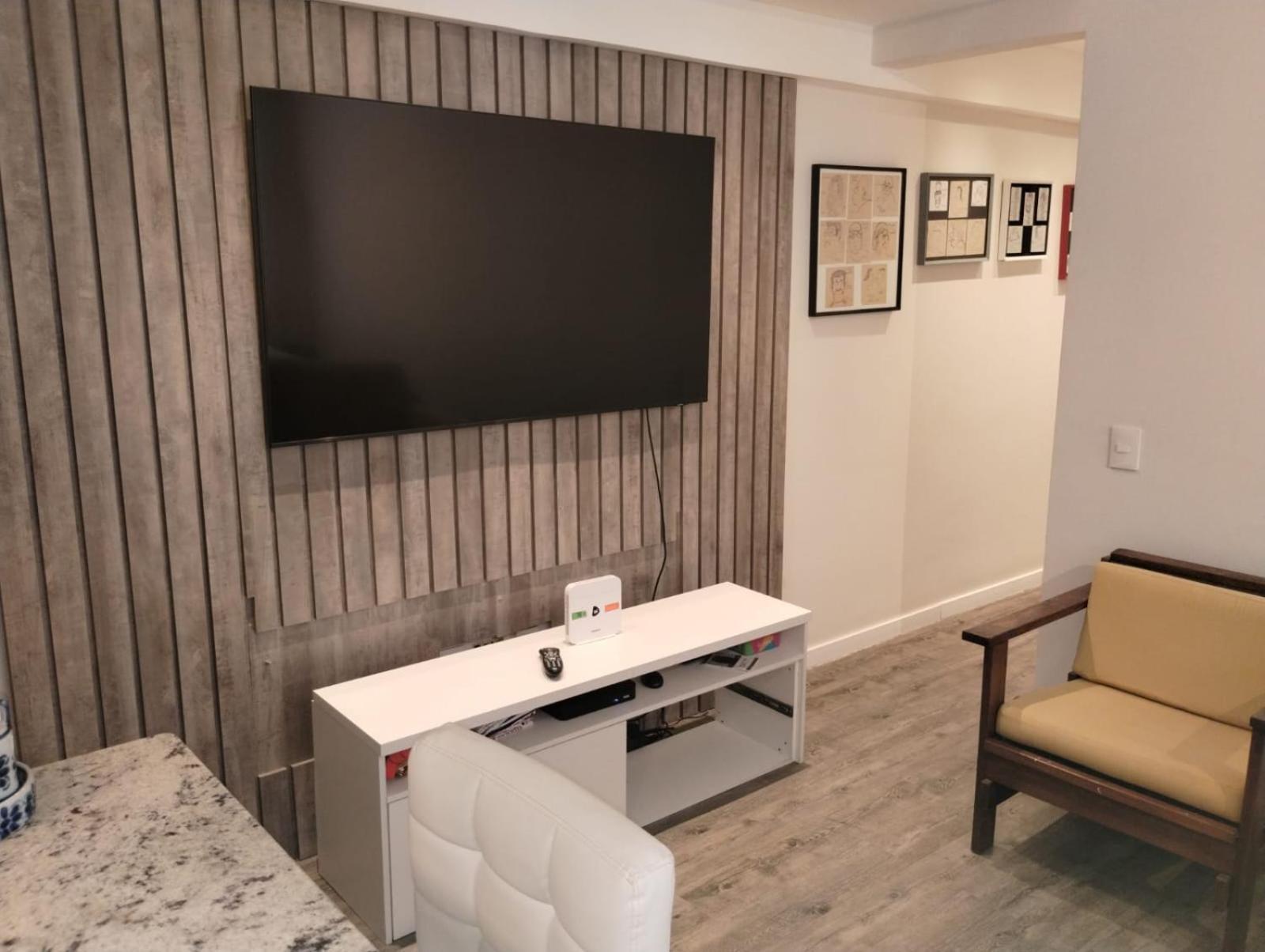 Apartamento Temporada Rio Ipanema Apto Sala 2 Quartos Com 76m2 *